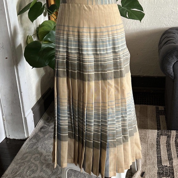 VTG Charlotte Ford Classique Reversible Pleated Midi Skirt Pure Wool 8 GORGEOUS - Picture 1 of 14